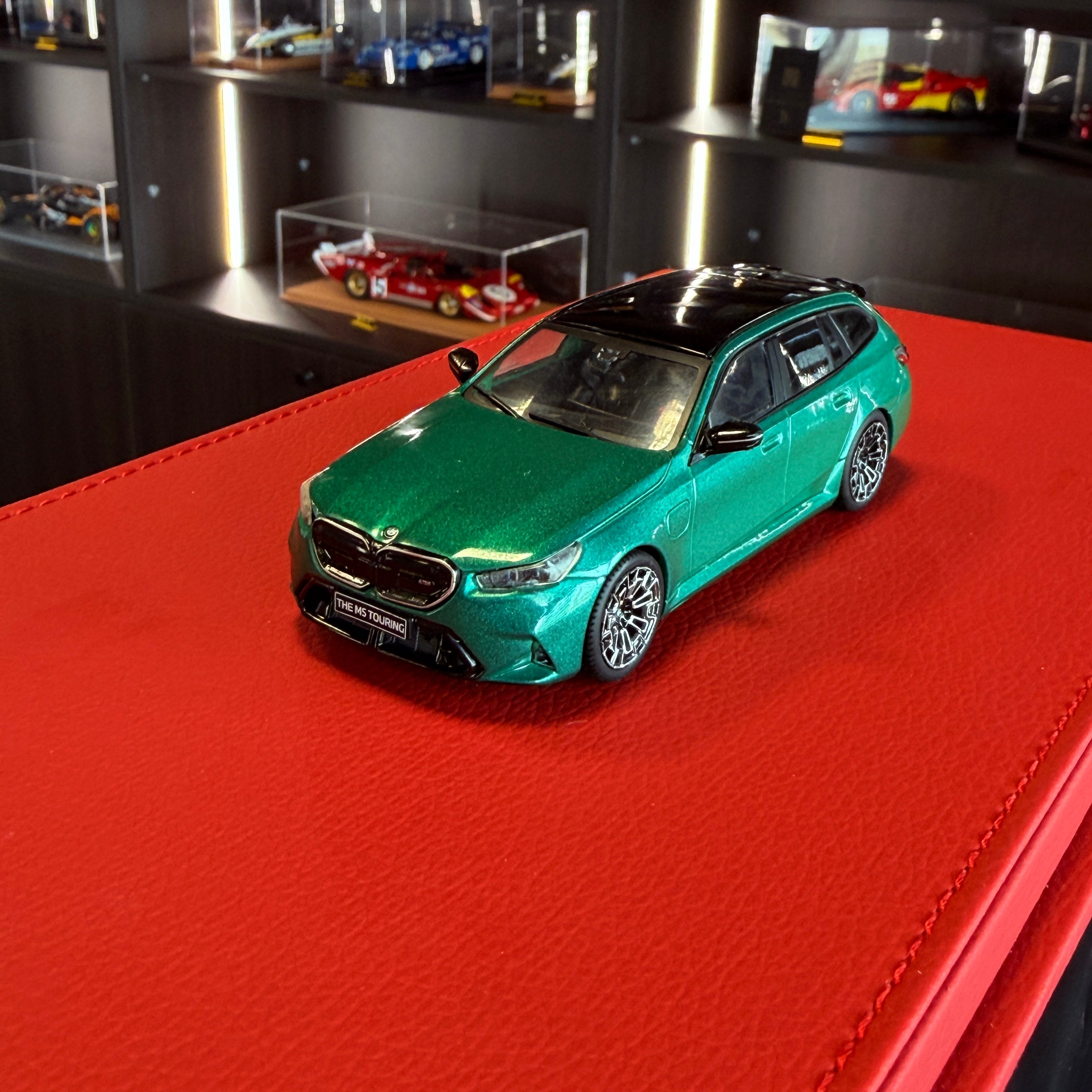 BMW M5 Touring – Isle of Man Green 1:43 Solido