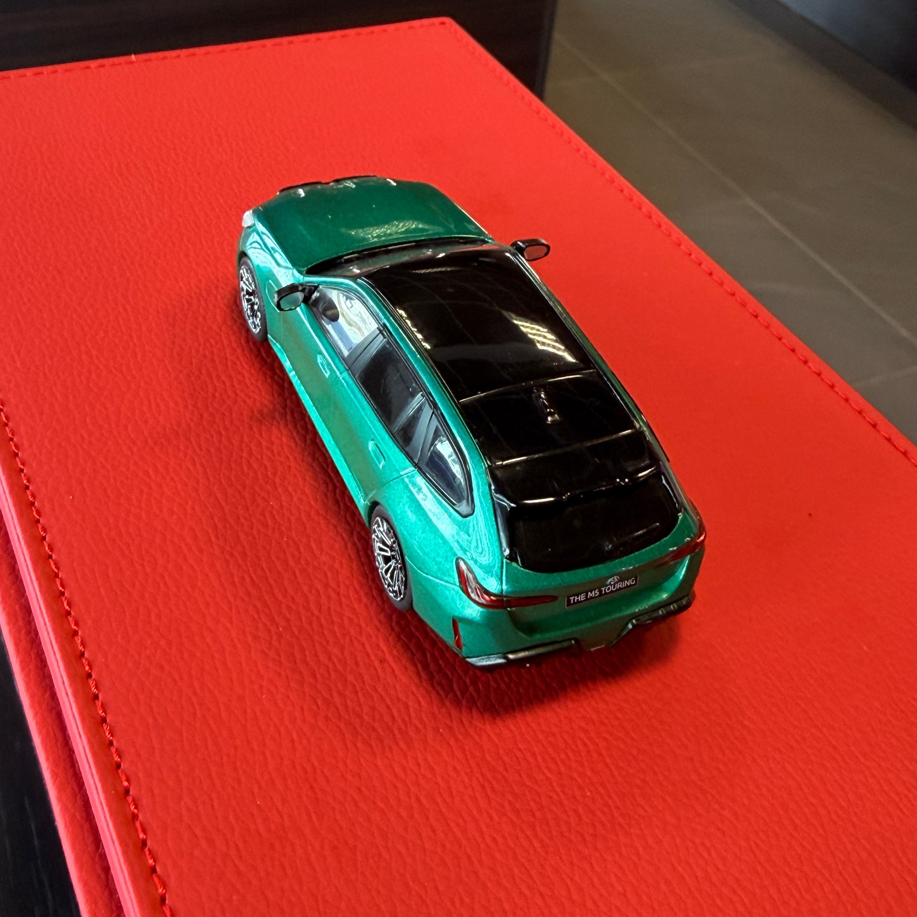 BMW M5 Touring – Isle of Man Green 1:43 Solido