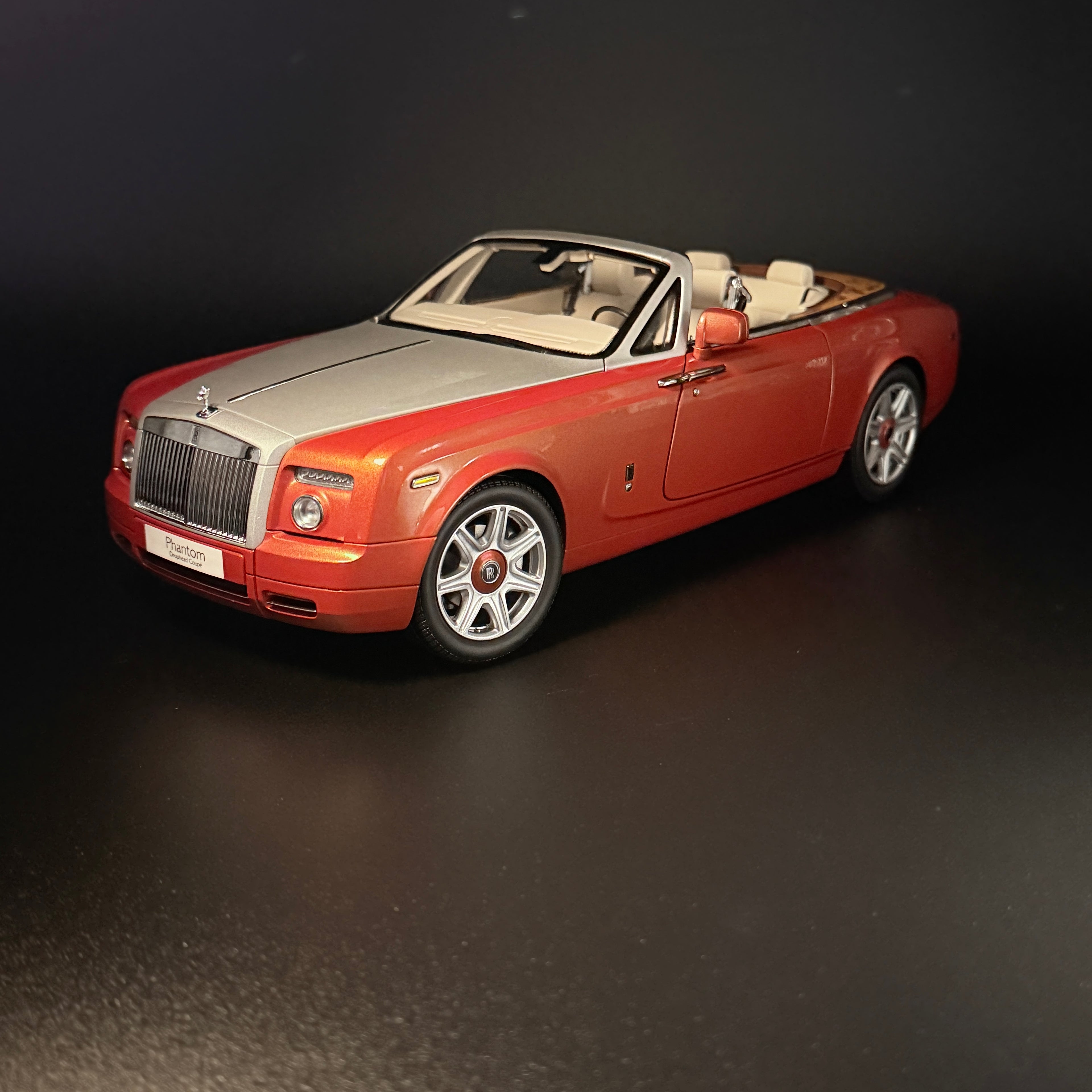 Rolls-Royce Phantom Drophead Coupé – Orange Metallic Maßstab 1:18 von KYOSHO
