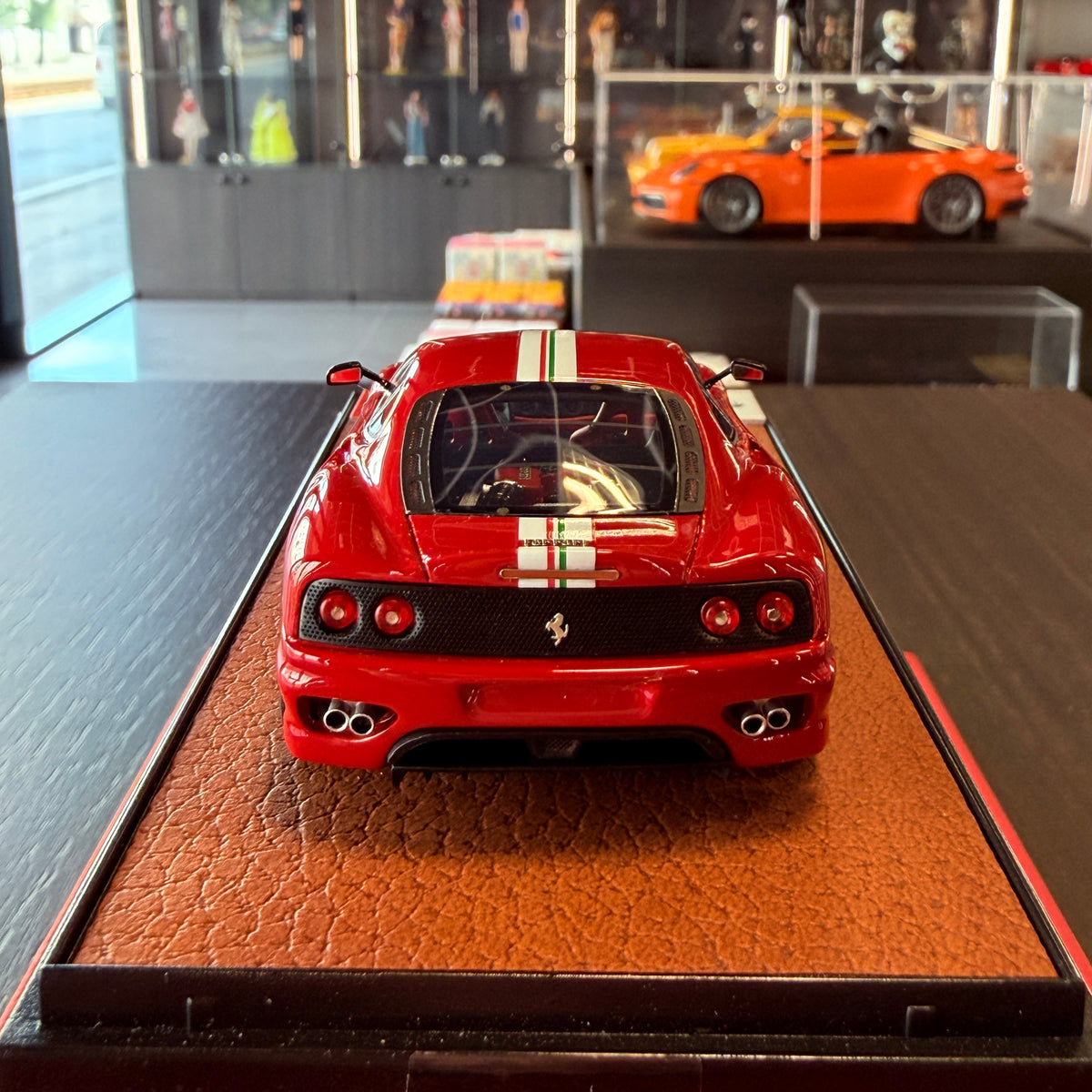 Ferrari 360 Challenge Stradale Rosso Corsa s talianskym pruhom 1:43 BBR, limitovaná edícia 189 kusov