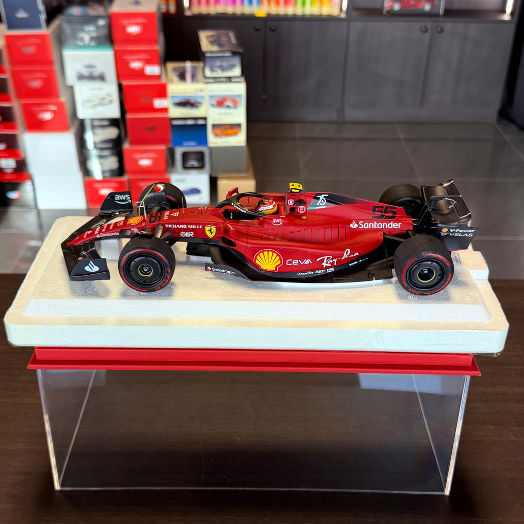 Ferrari F1-75 Grand Prix de Bahreïn 2022 Carlos Sainz 2e place échelle 1:18 Poliform par BBR Models