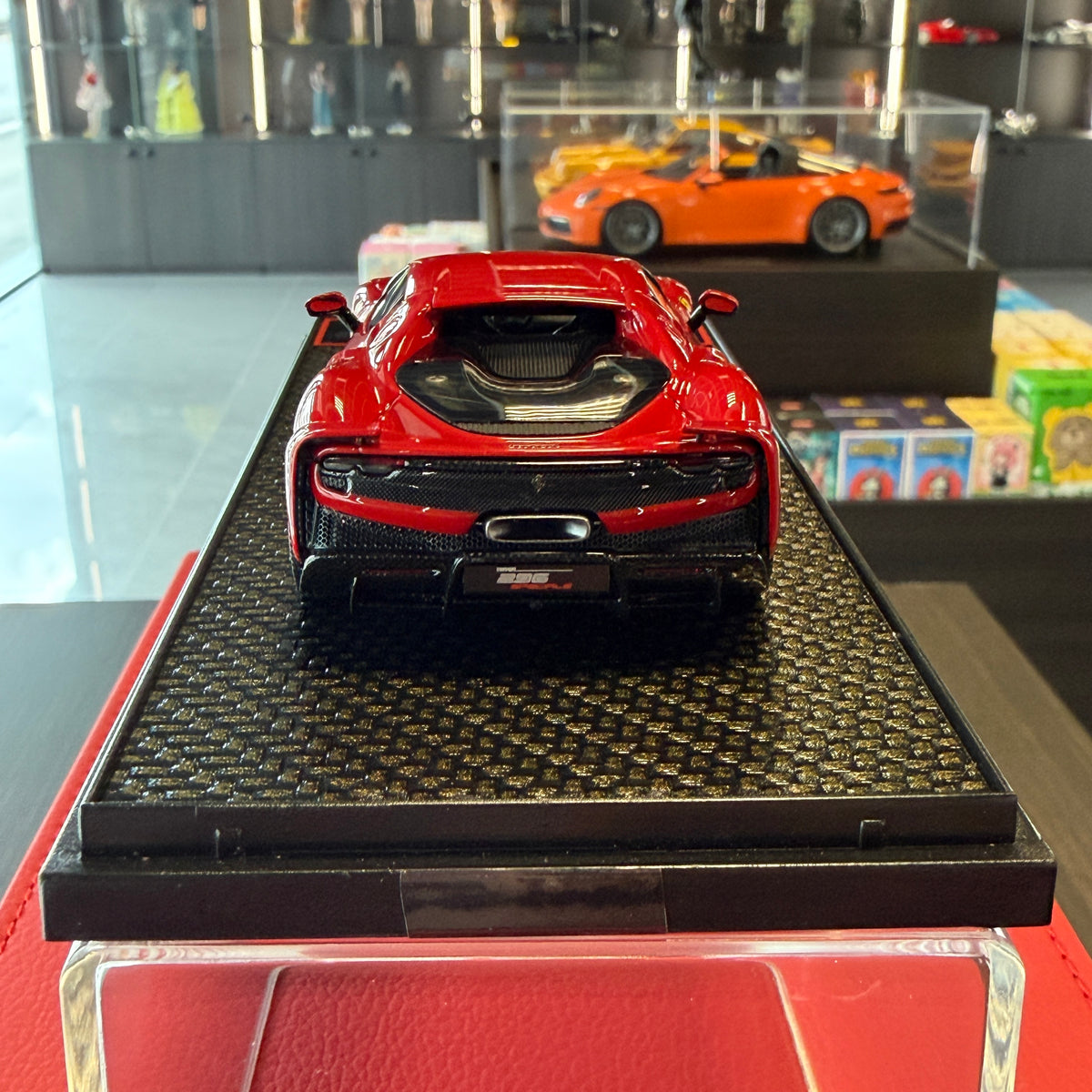 Ferrari 296 Speciale Rosso Corsa 1:43 firmy BBR Models — limitowana edycja 126 szt.