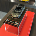 Ferrari SF90 XX Stradale č. 16 Charles Leclerc – matně černá limitovaná edice, měřítko 1:43 s vitrínkou od BBR Models