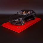 Ferrari Purosangue Techo Panorámico Nero Purosangue – Escala 1:18 con Vitrina (Edición Limitada 24/24 pzs) de BBR Models