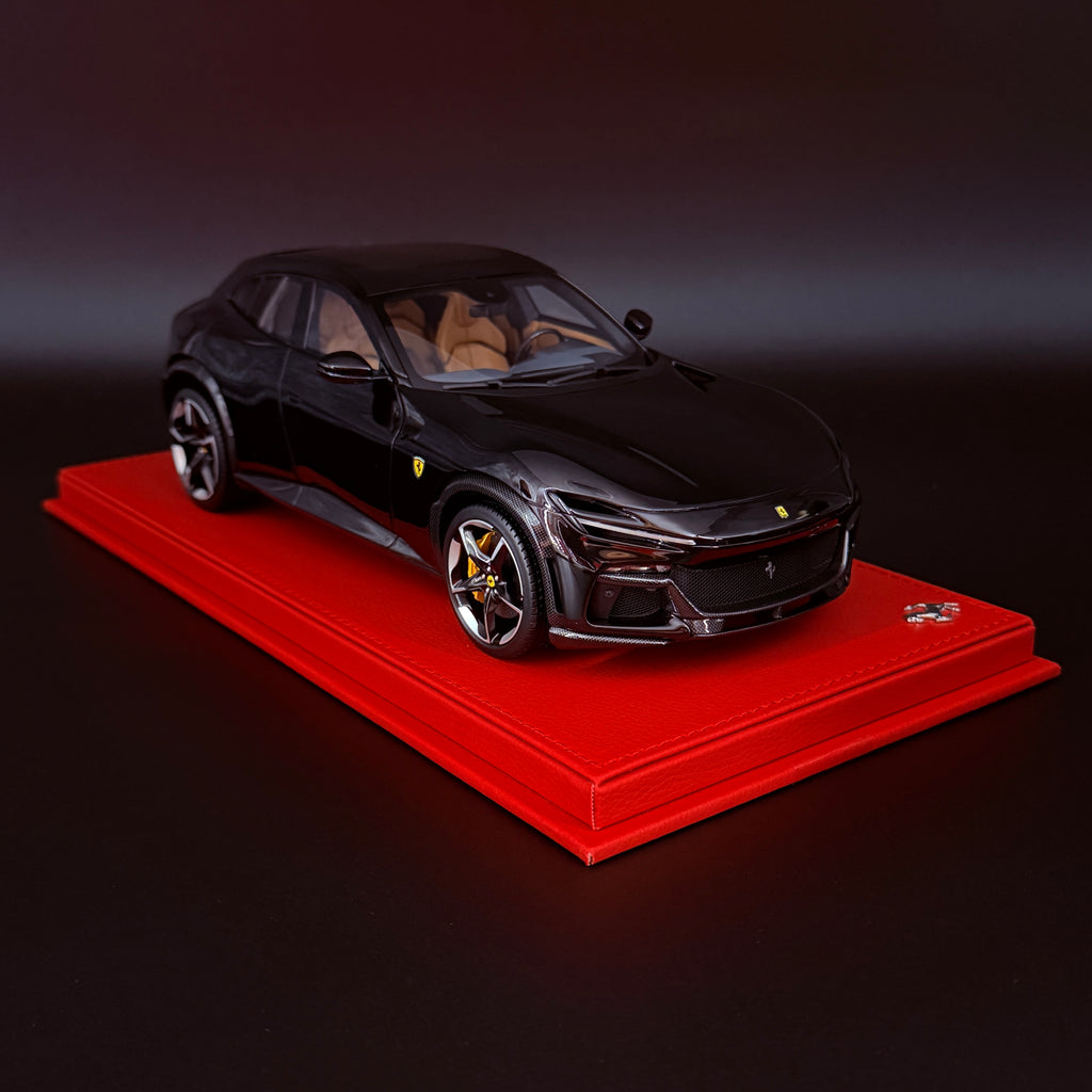 Ferrari Purosangue Techo Panorámico Nero Purosangue – Escala 1:18 con Vitrina (Edición Limitada 24/24 pzs) de BBR Models