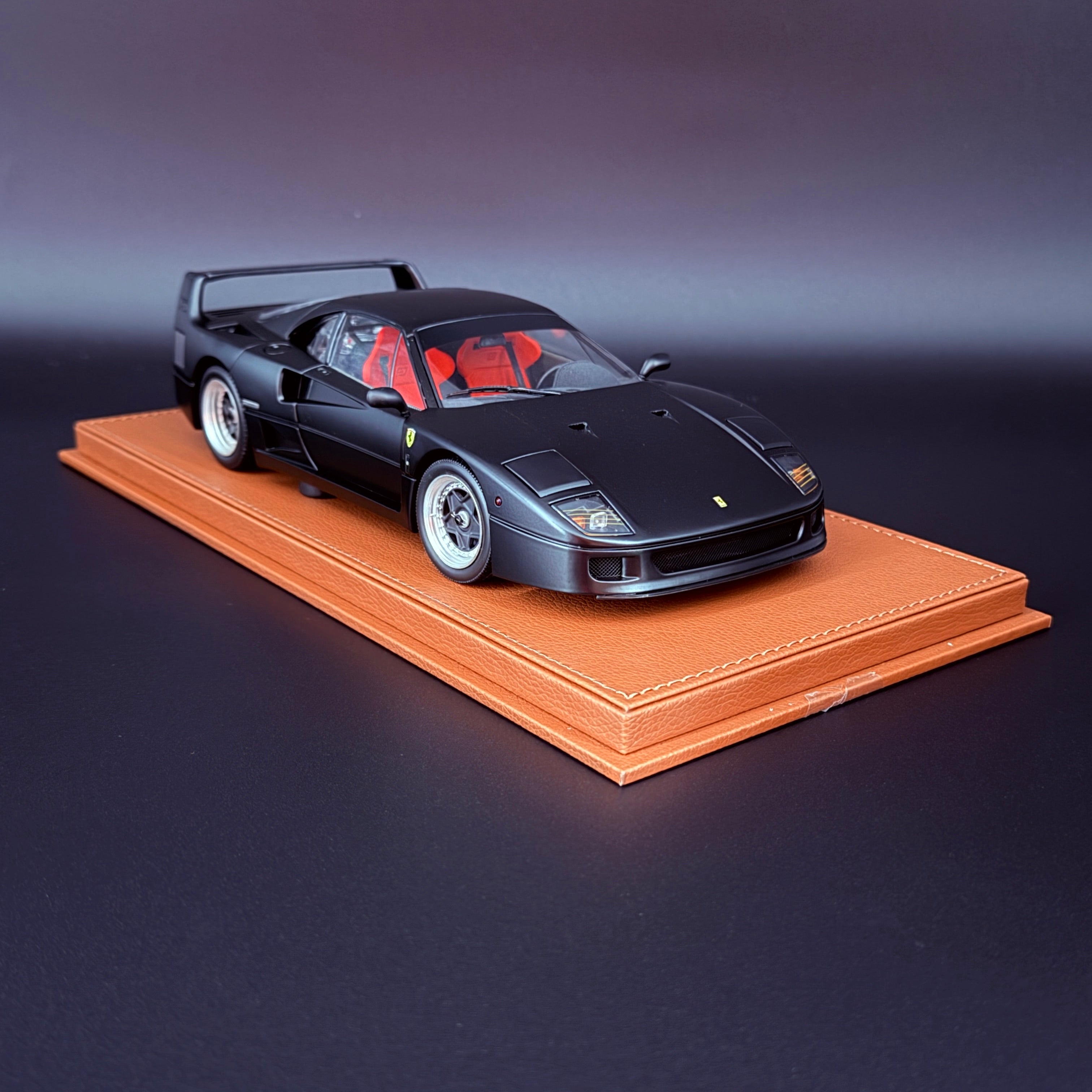 Ferrari F40 Mattschwarz Rote Sitze Schneereifen 1/18 BBR BBRKS008 Ed. 54Stk.