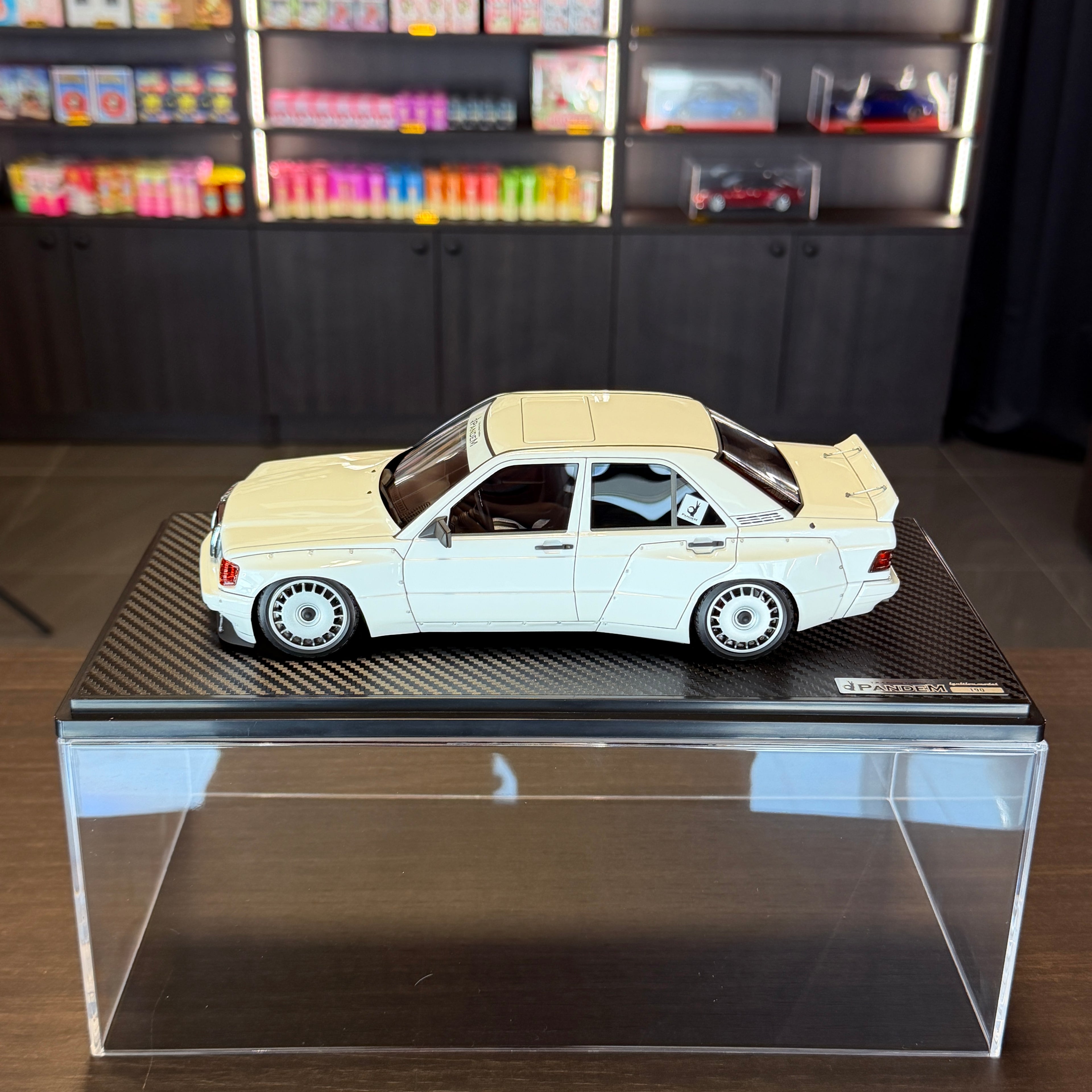Mercedes-Benz 190 PANDEM White 1:18 by Ignition Model – side profile