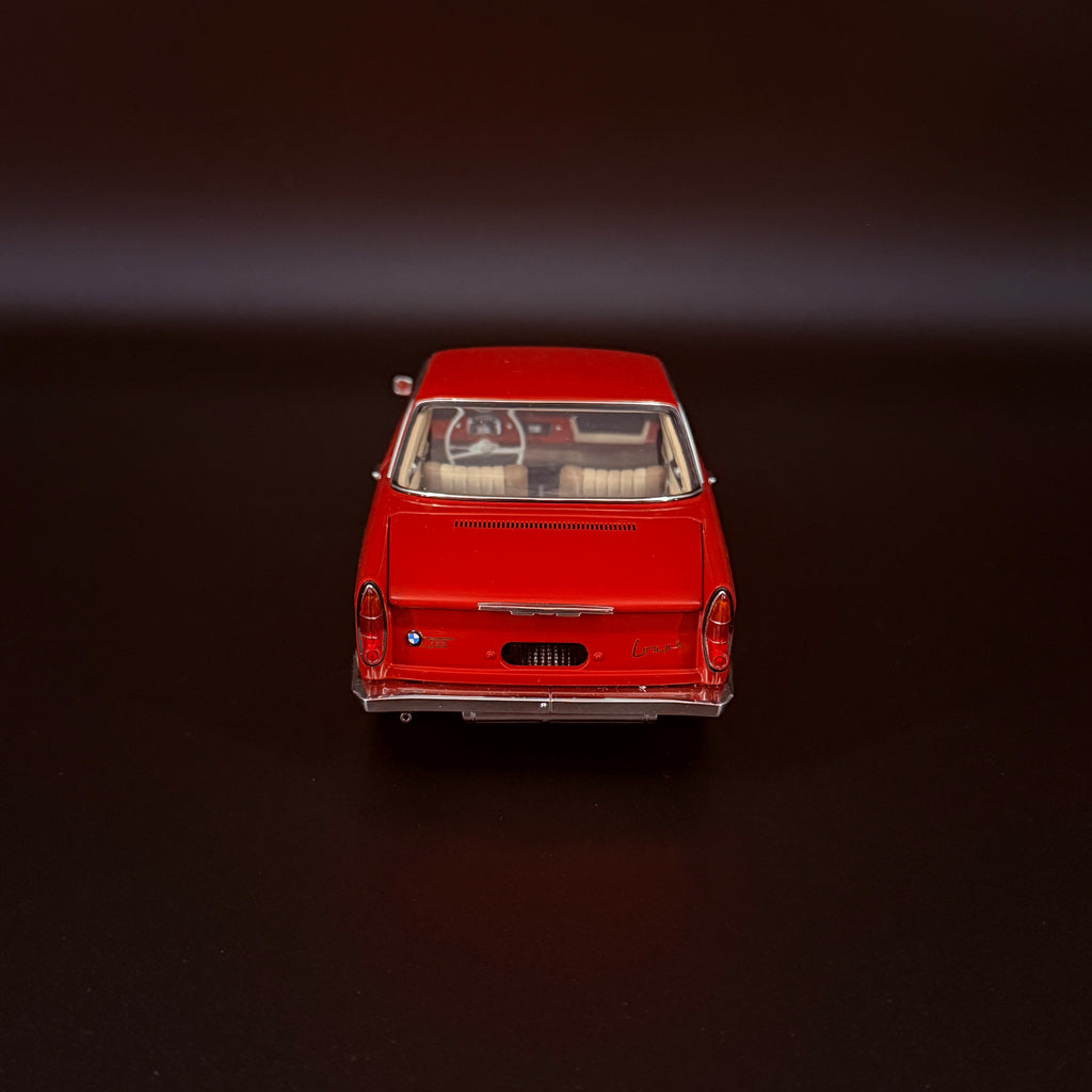 BMW 700 Sport Coupé – Spanisch Rot 1:18 Maßstab von AUTOart Millennium