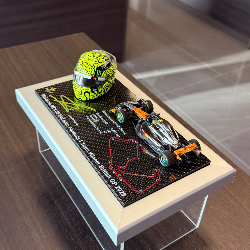 ZENA LAB McLaren MCL39 #4 British GP 2025 – complete display under clear case