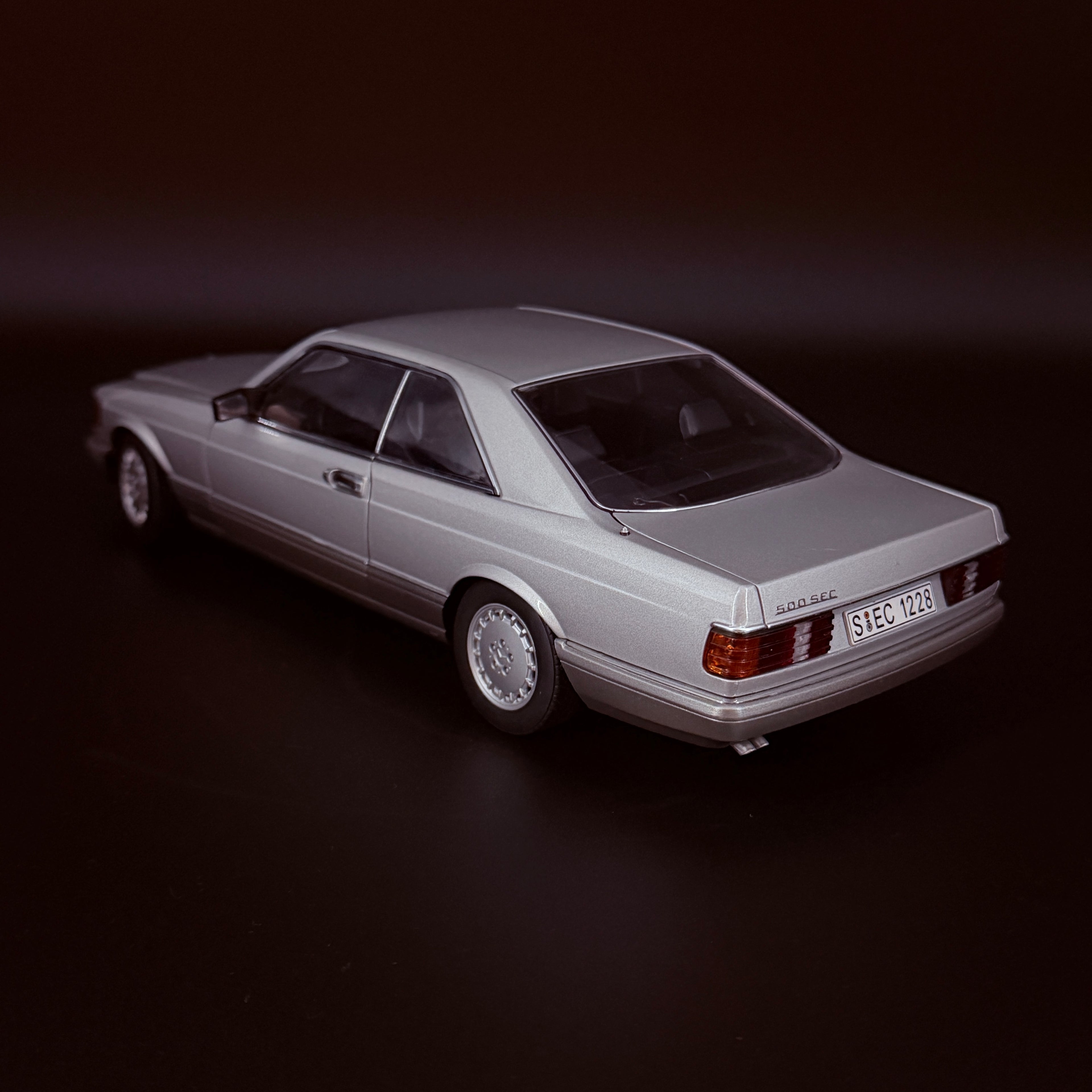 1:18 Mercedes-Benz 500 SEC Coupé 1986 Silver by AUTOart Millennium