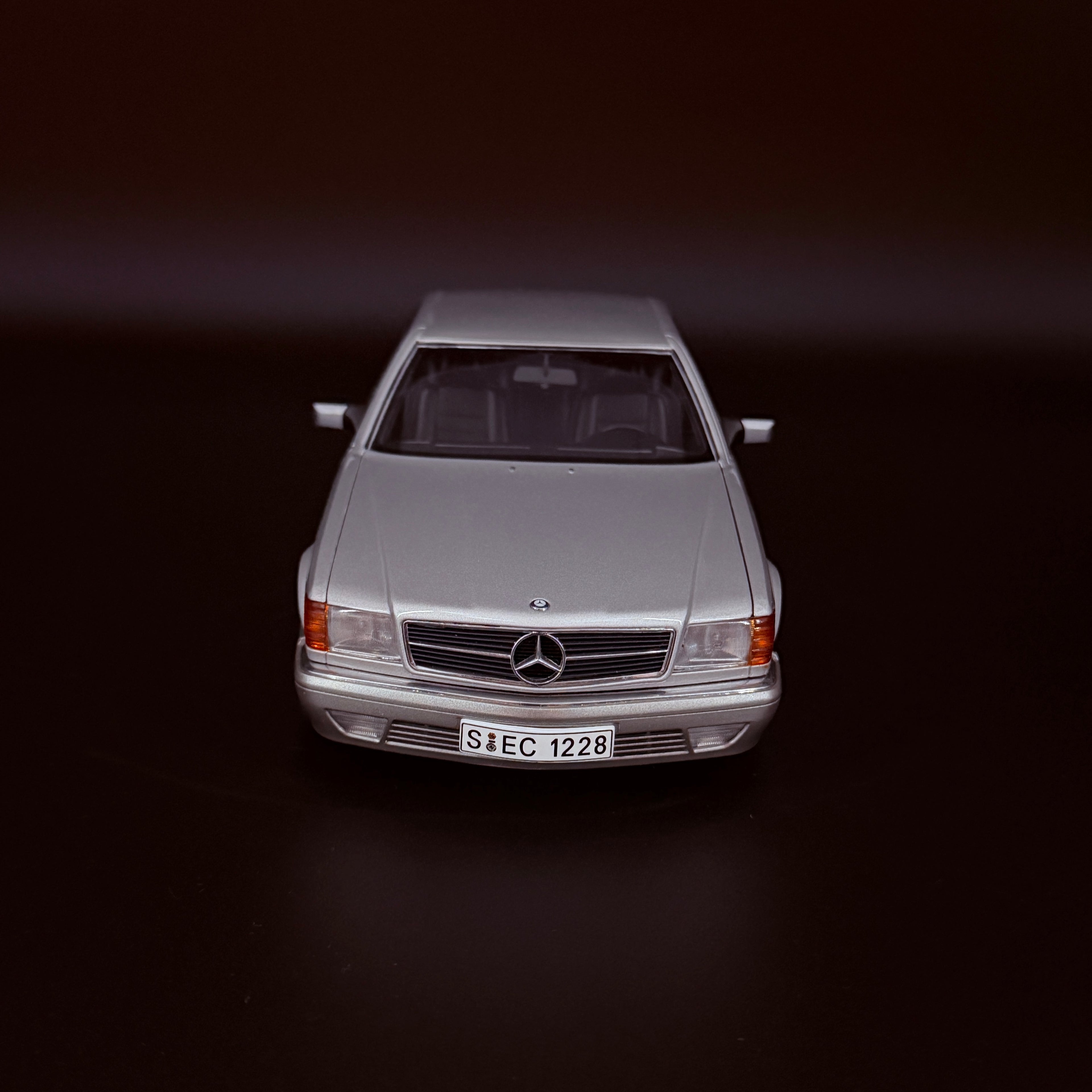 1:18 Mercedes-Benz 500 SEC Coupé 1986 Silver by AUTOart Millennium