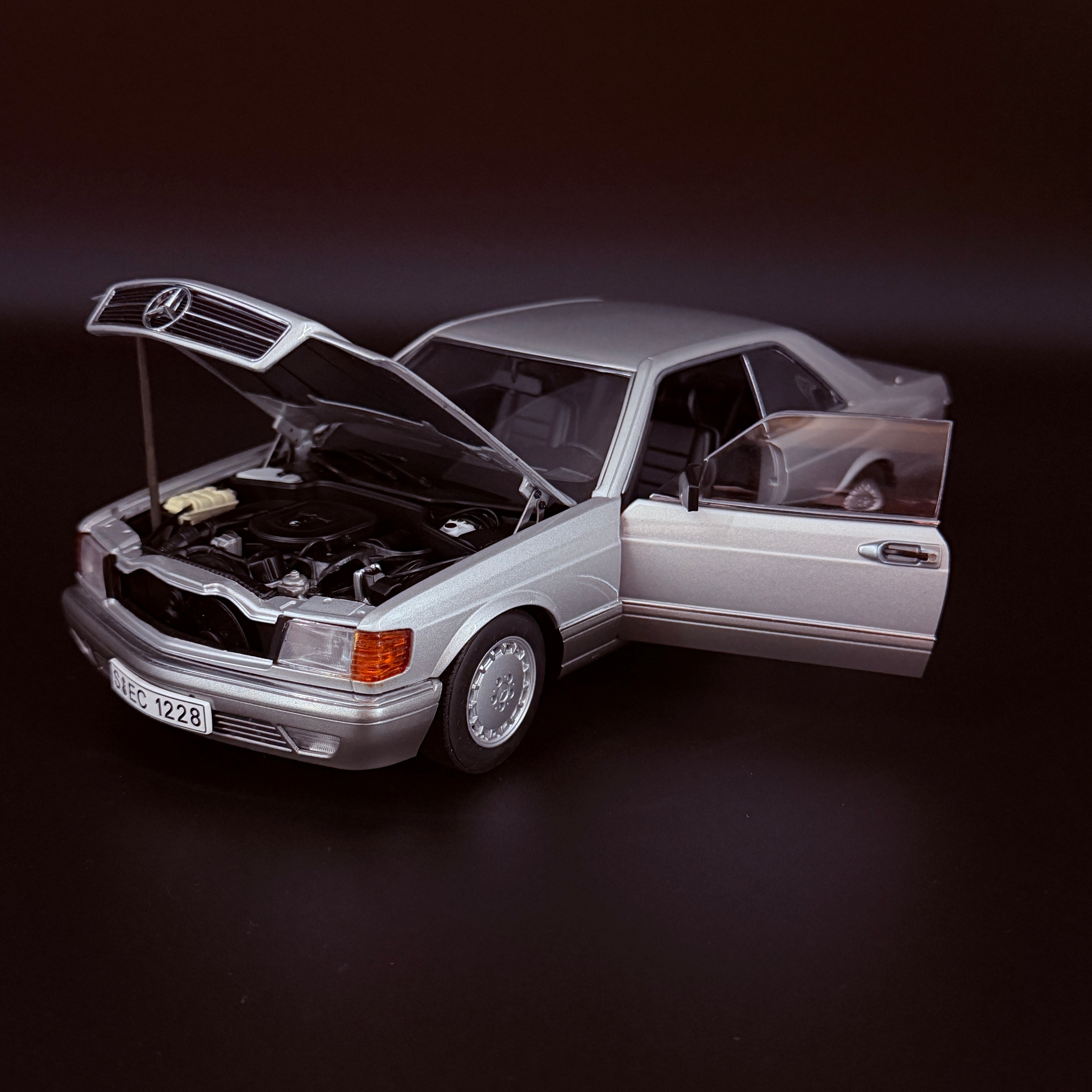 1:18 Mercedes-Benz 500 SEC Coupé 1986, hopea, AUTOart Millennium