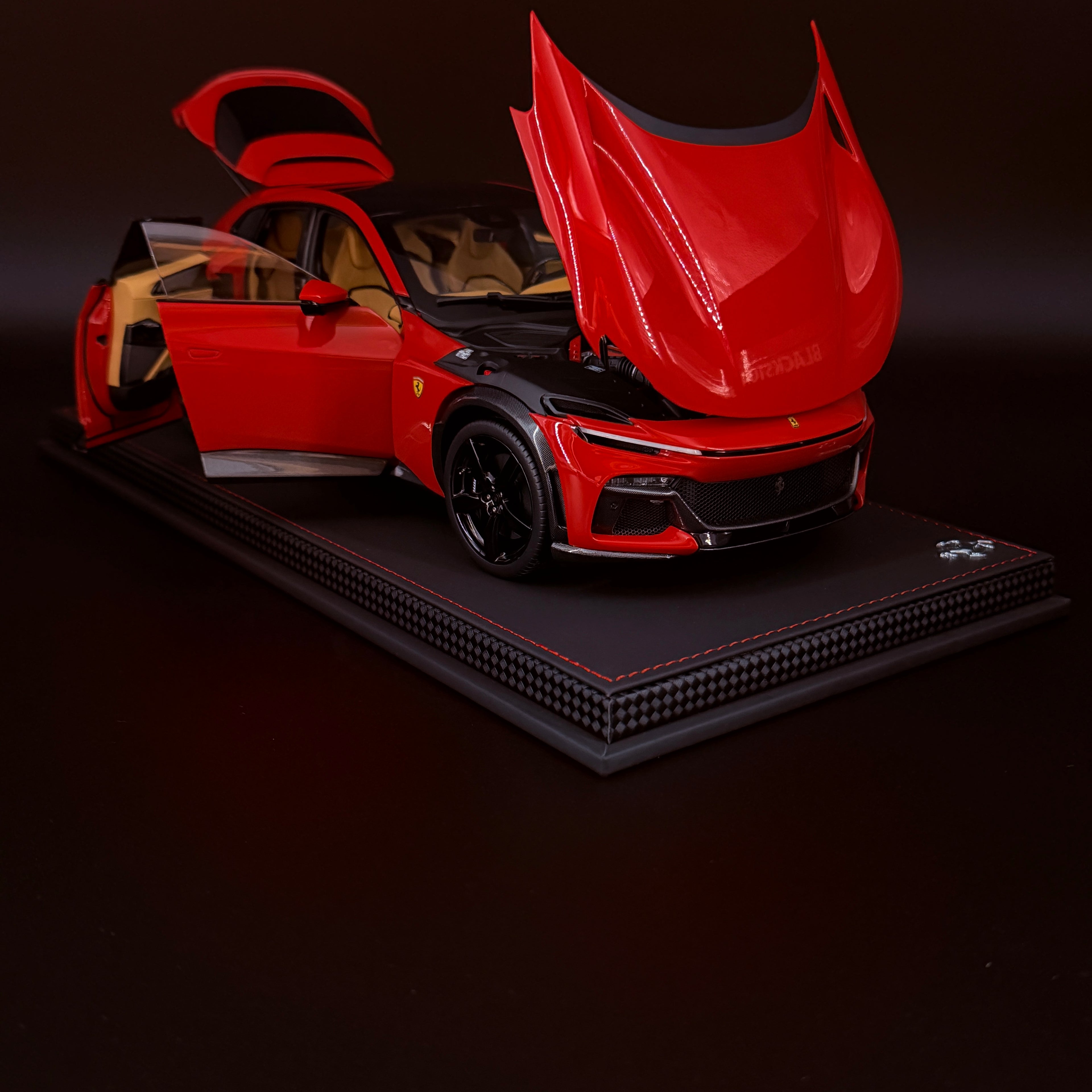 1/18 Ferrari Purosangue Rosso Corsa