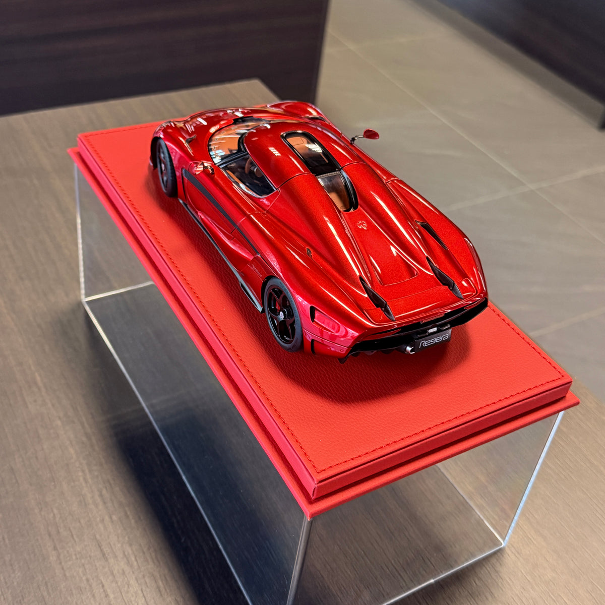 Koenigsegg Regera – Candy Red 1:18 od AUTOart