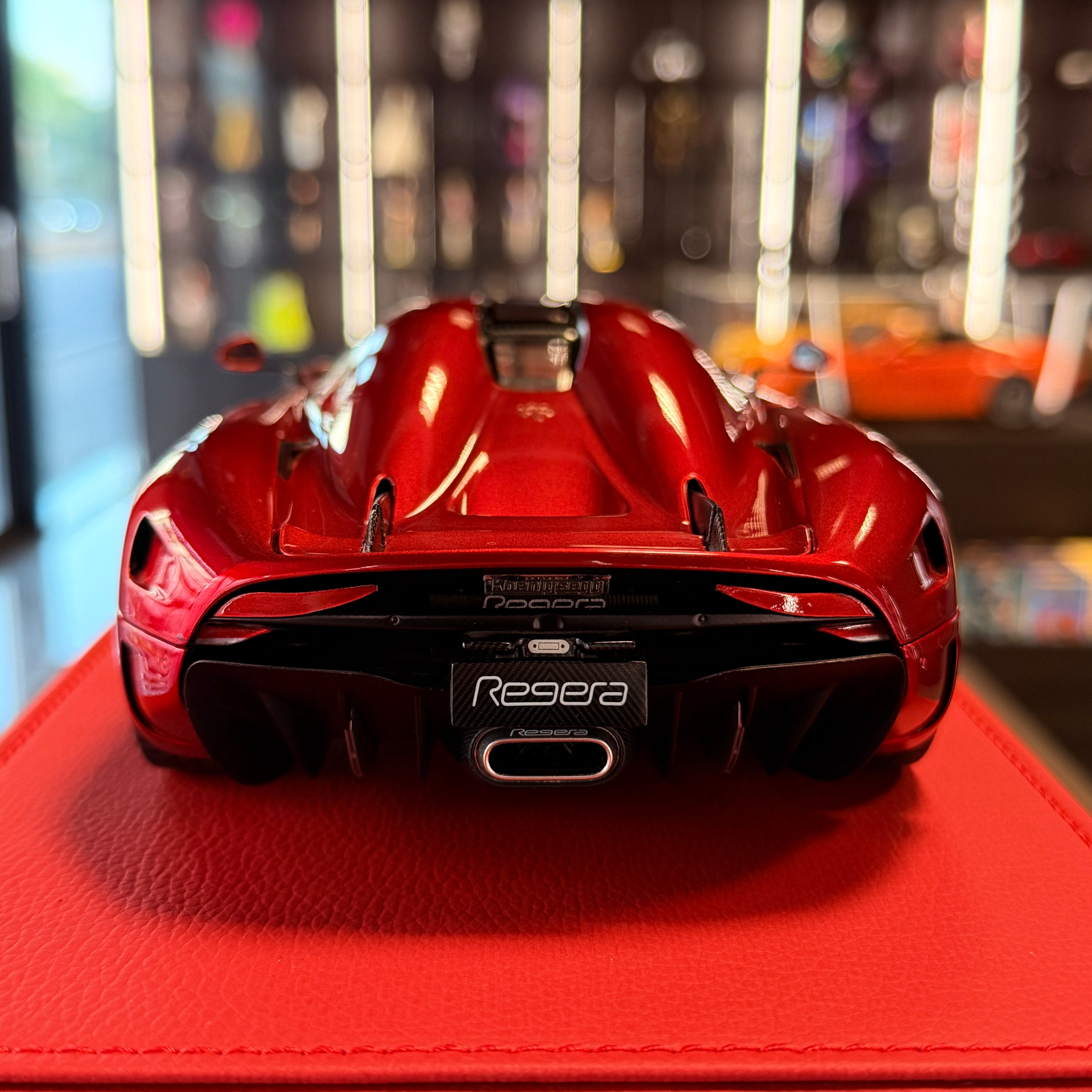 Koenigsegg Regera – Candy Red 1:18 od AUTOart