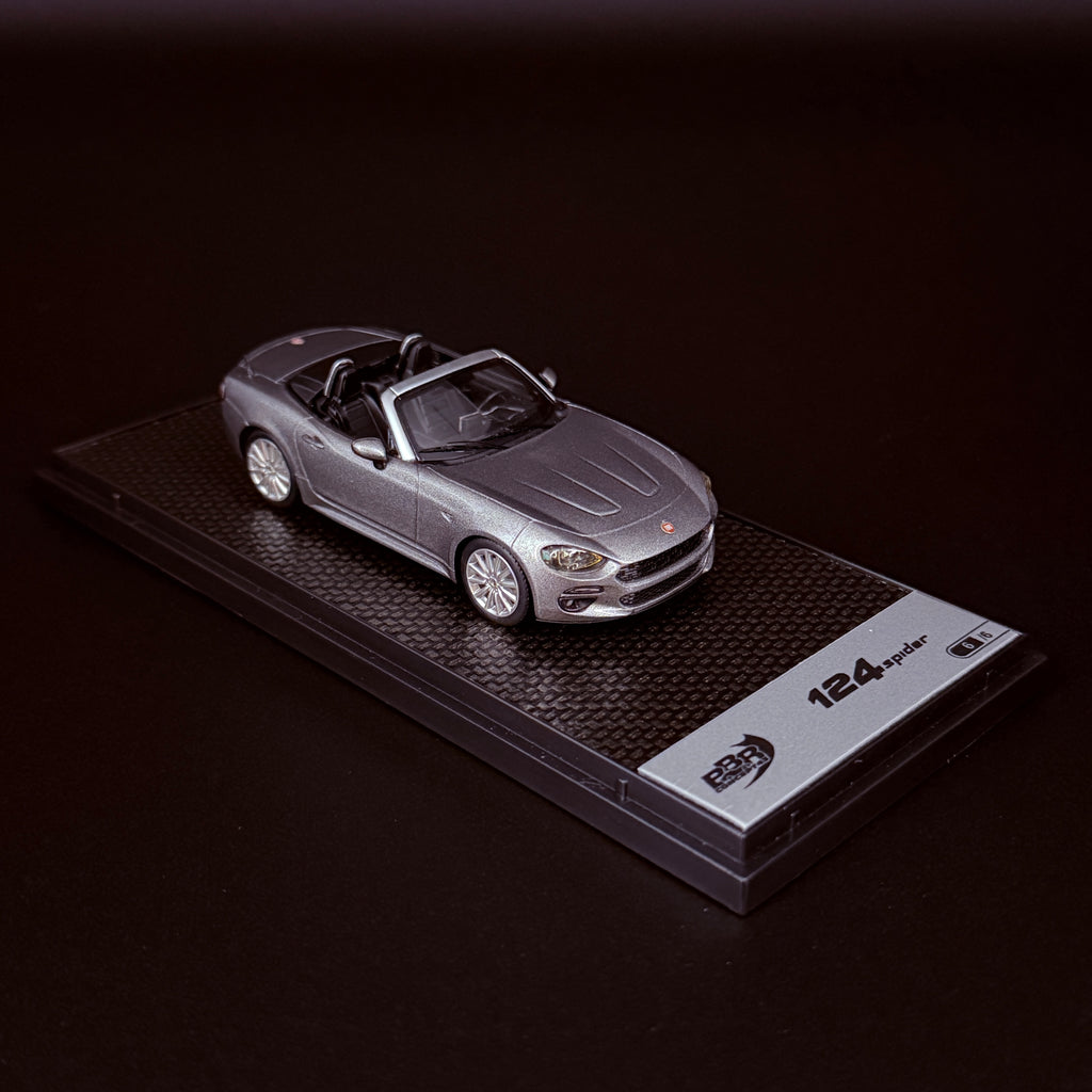 Fiat 124 Spider – Grigio Argento Limited Edition (6 St.) Maßstab 1:43 von BBR Models