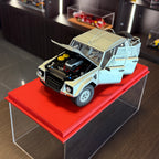 Lamborghini LM002 1:18 by AUTOart – detailed interior