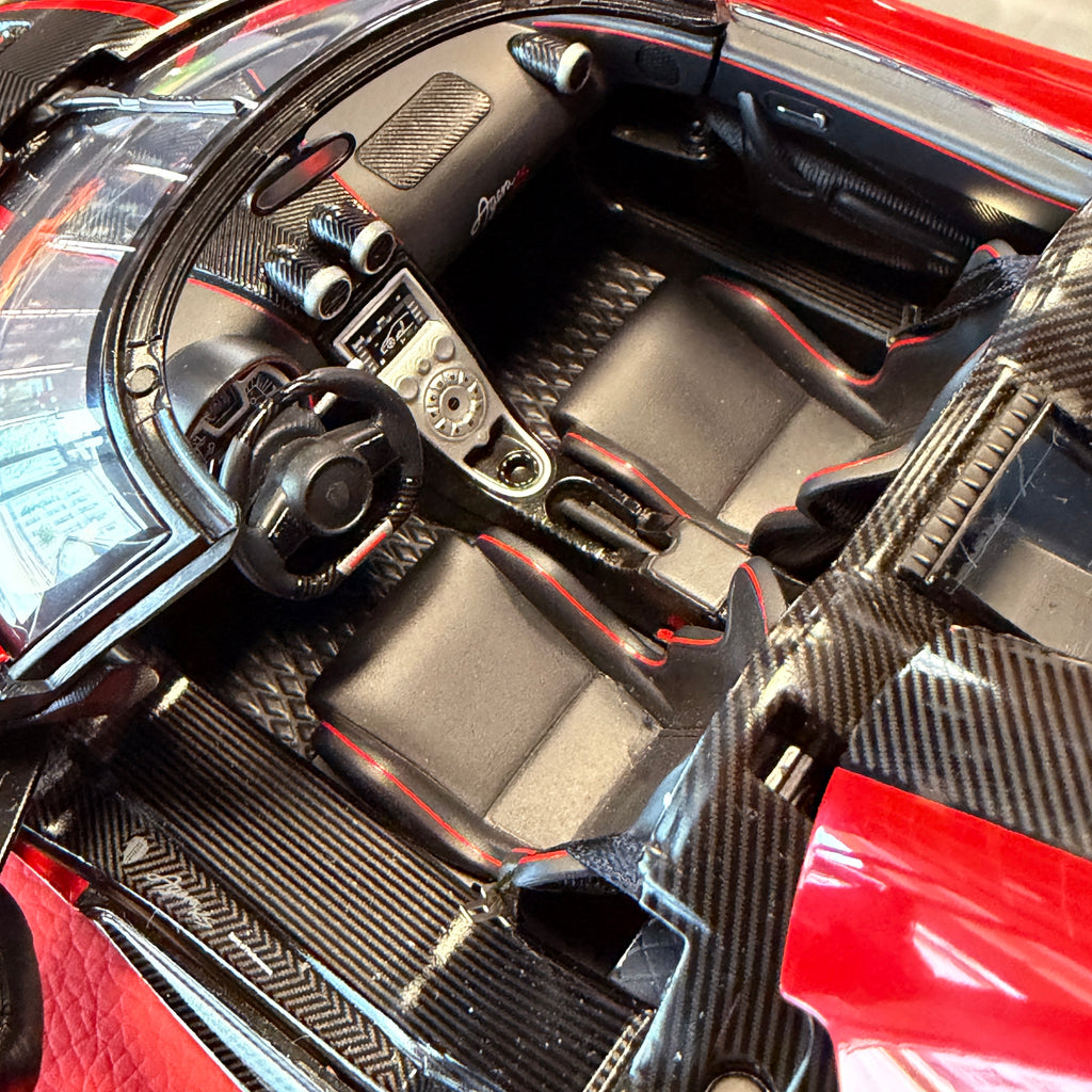 Koenigsegg Agera RS 1:18 by AUTOart – interior detail