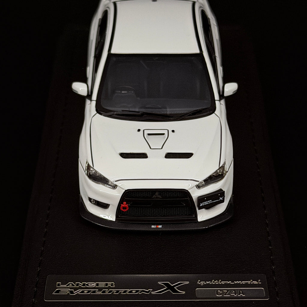 Mitsubishi Lancer Evolution X (CZ4A) Weiß mit Motor – Web Limited Edition 1:43