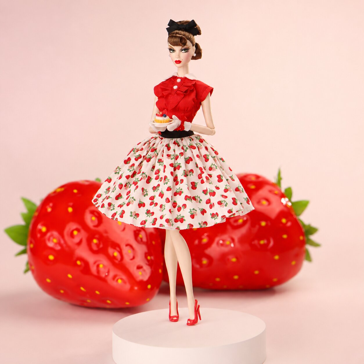 Mary Macy Valley of the Dolls: Strawberry Pie Gloria 2026