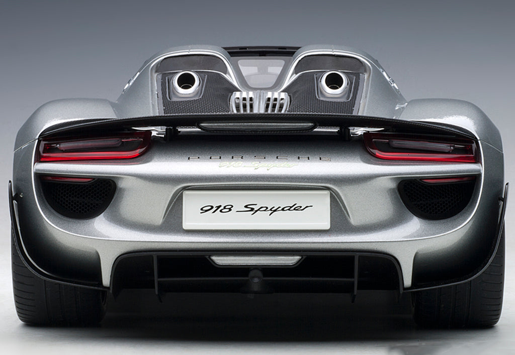 Porsche 918 Spyder 2013 – Silber Maßstab 1:12 von AUTOart