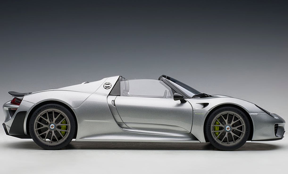 Porsche 918 Spyder 2013 – Silber Maßstab 1:12 von AUTOart