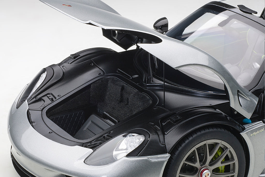 Porsche 918 Spyder 2013 – Silber Maßstab 1:12 von AUTOart