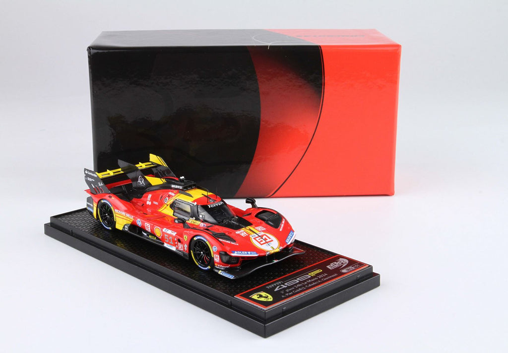 Ferrari 499P #51 3er Lugar 24 Horas de Le Mans 2024 – Pier Guidi, Giovinazzi y Calado – Escala 1:43 con Vitrina (Edición Limitada 151 piezas) de BBR Models