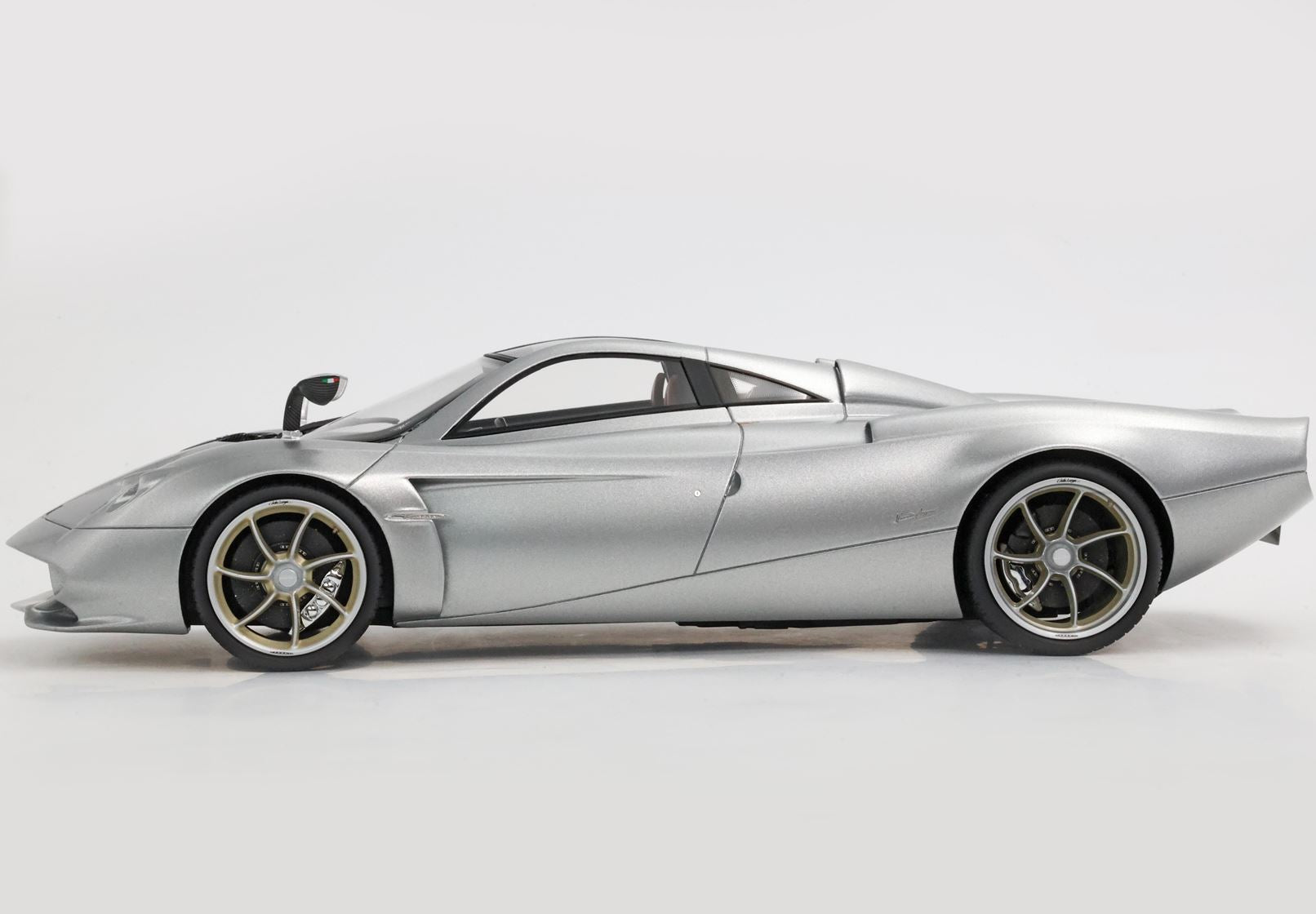 BBR Models 1/18 Pagani Huayra Codalunga Semi Matt Grey Monte Carlo Limited Edition Automodell