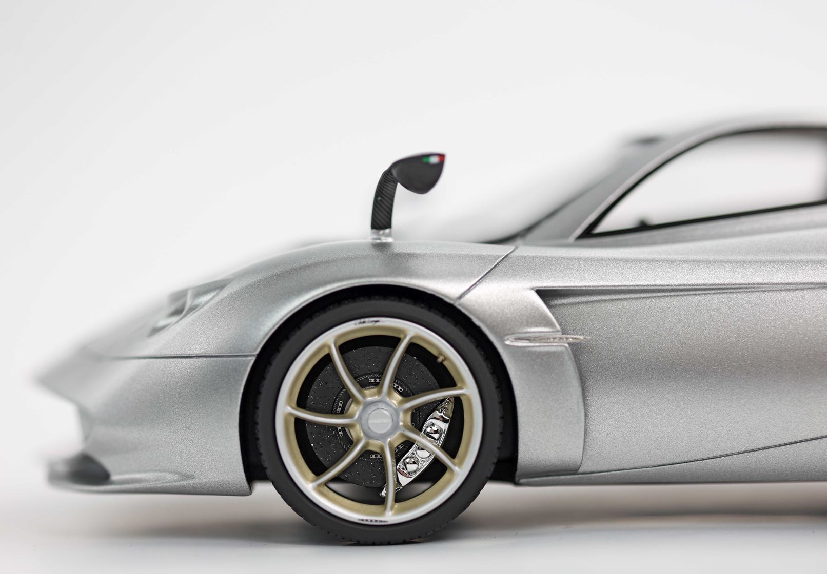 BBR Models 1/18 Pagani Huayra Codalunga Semi Matt Grey Monte Carlo Limited Edition Automodell
