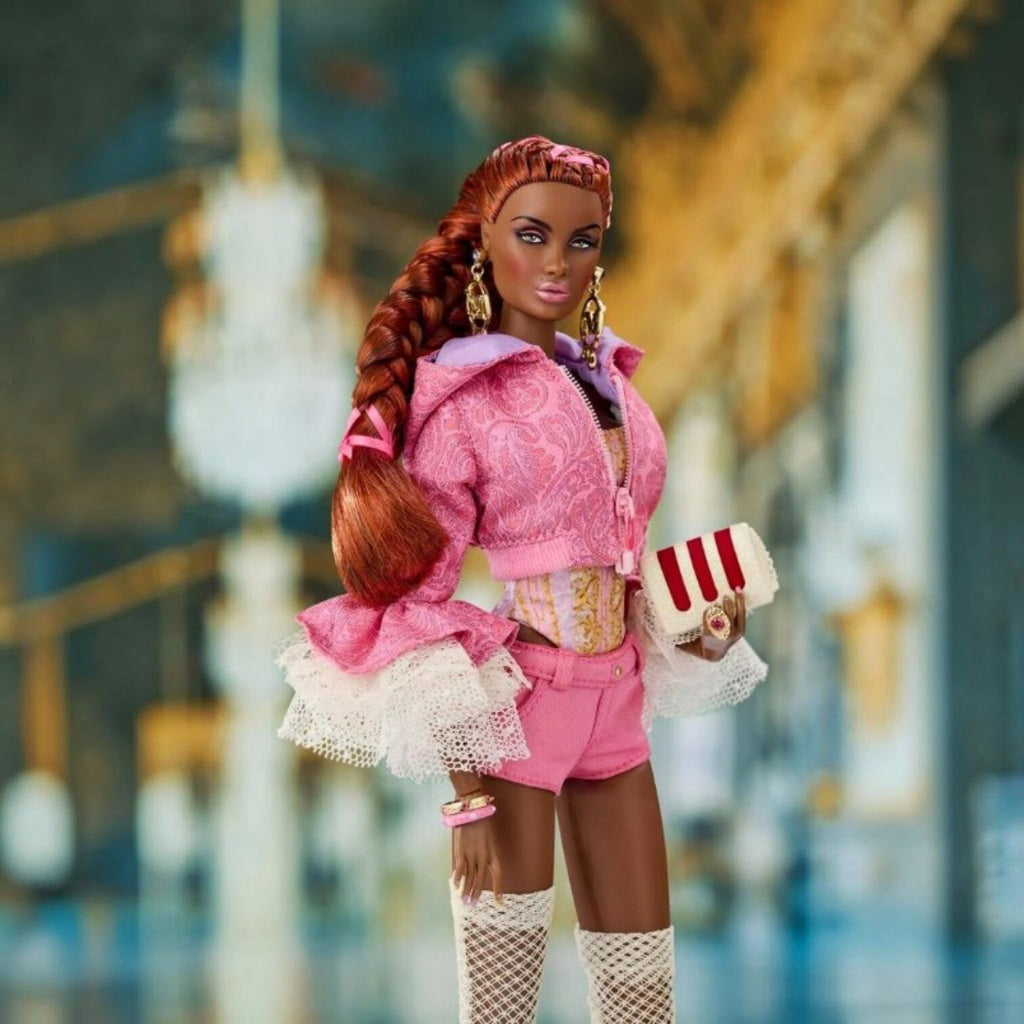 The Meteor Collection: Keeki Adaeze Serviert Kuchen Puppe 2023