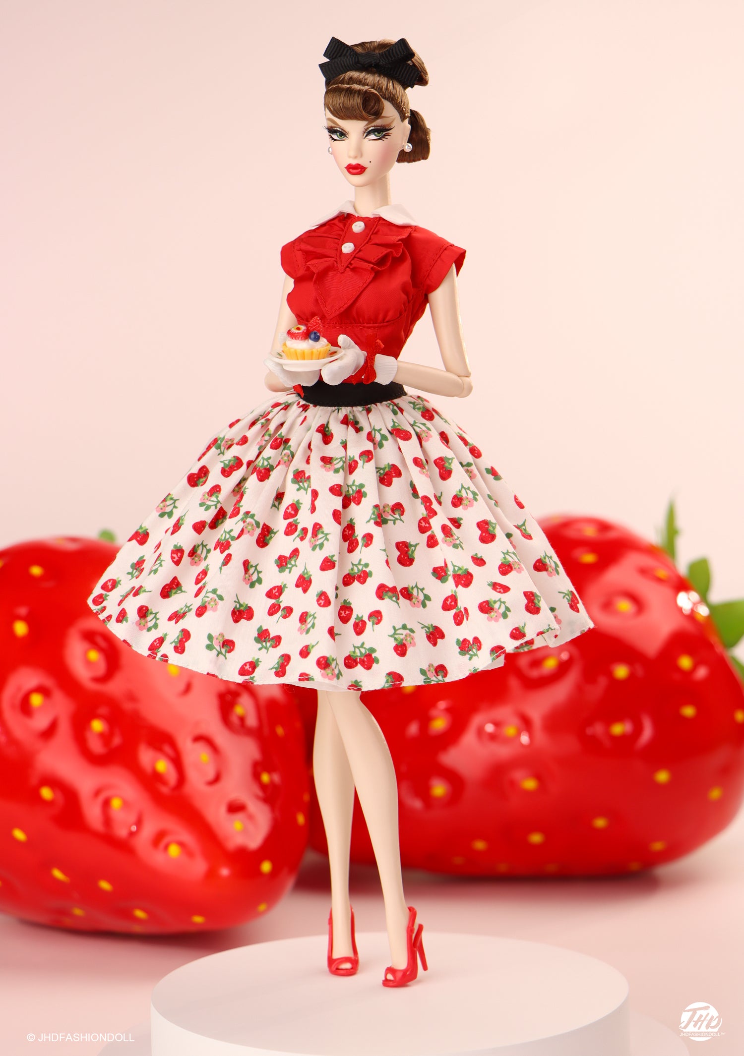 Mary Macy Valley of the Dolls: Strawberry Pie Gloria 2026