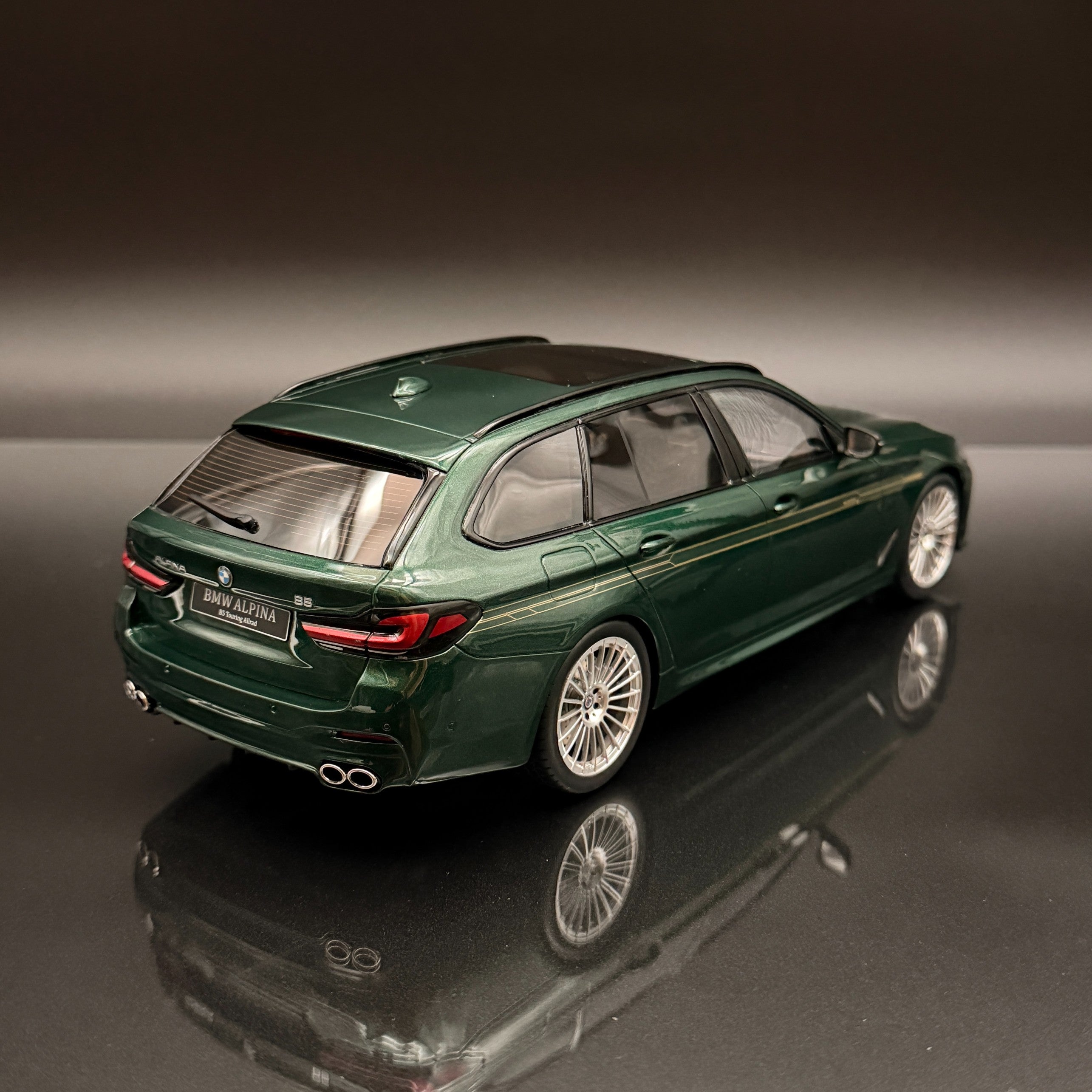 BMW Alpina B5 Touring G31 1:18 GT Spirit Limited 999 – Luxury Collectors Model