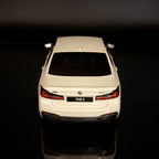 宝马 545e xDrive G30 M Sport 2021 阿尔卑斯白 1:18 GT Spirit 收藏模型