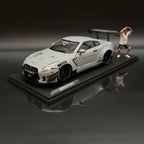 Nissan GT-R R35 Liberty Walk 2.0 2024 灰色 1:18 Solido 宽体模型车