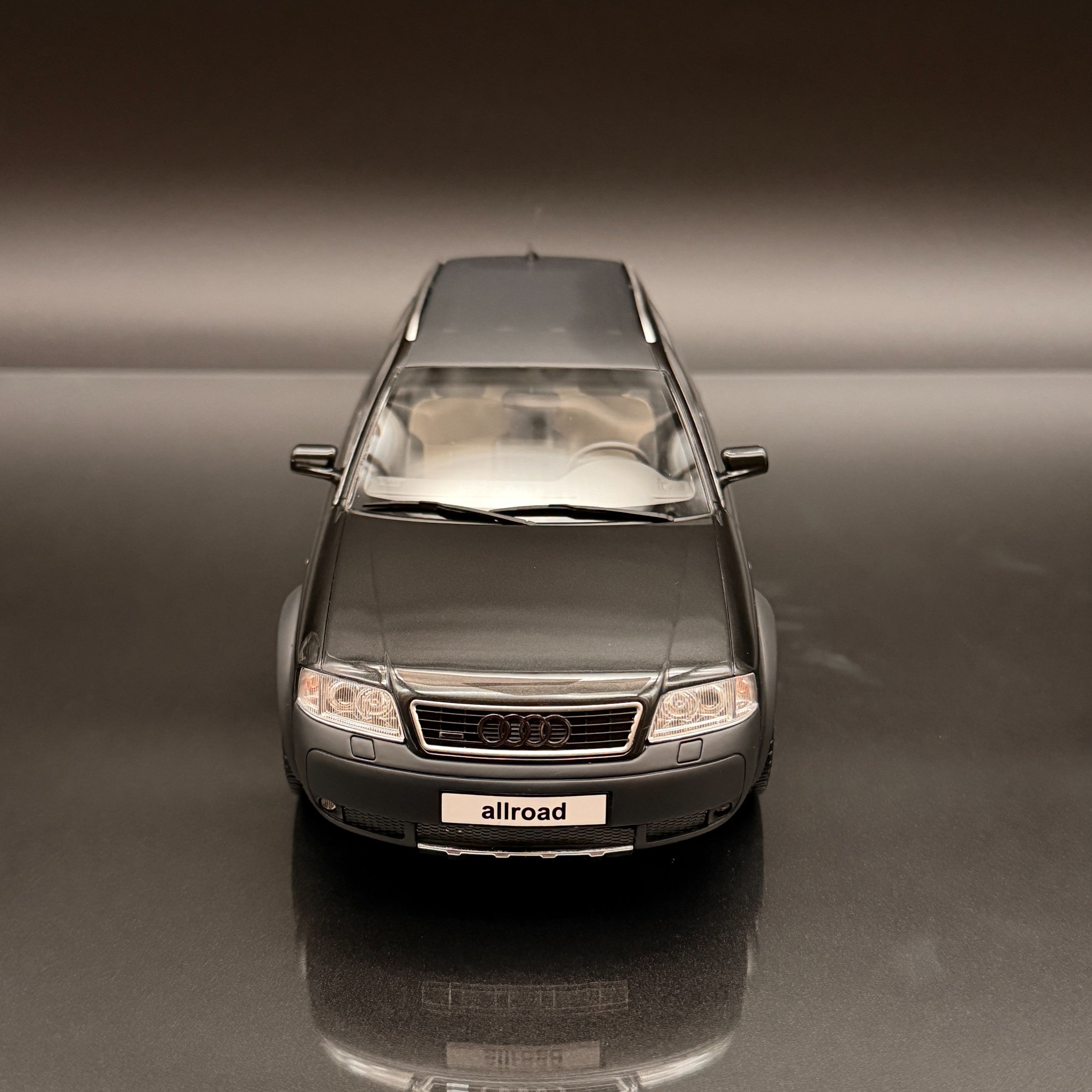 Audi A6 C5 Allroad 2000 Brilliant Black 1:18 OTTO OT1189 Premium Model