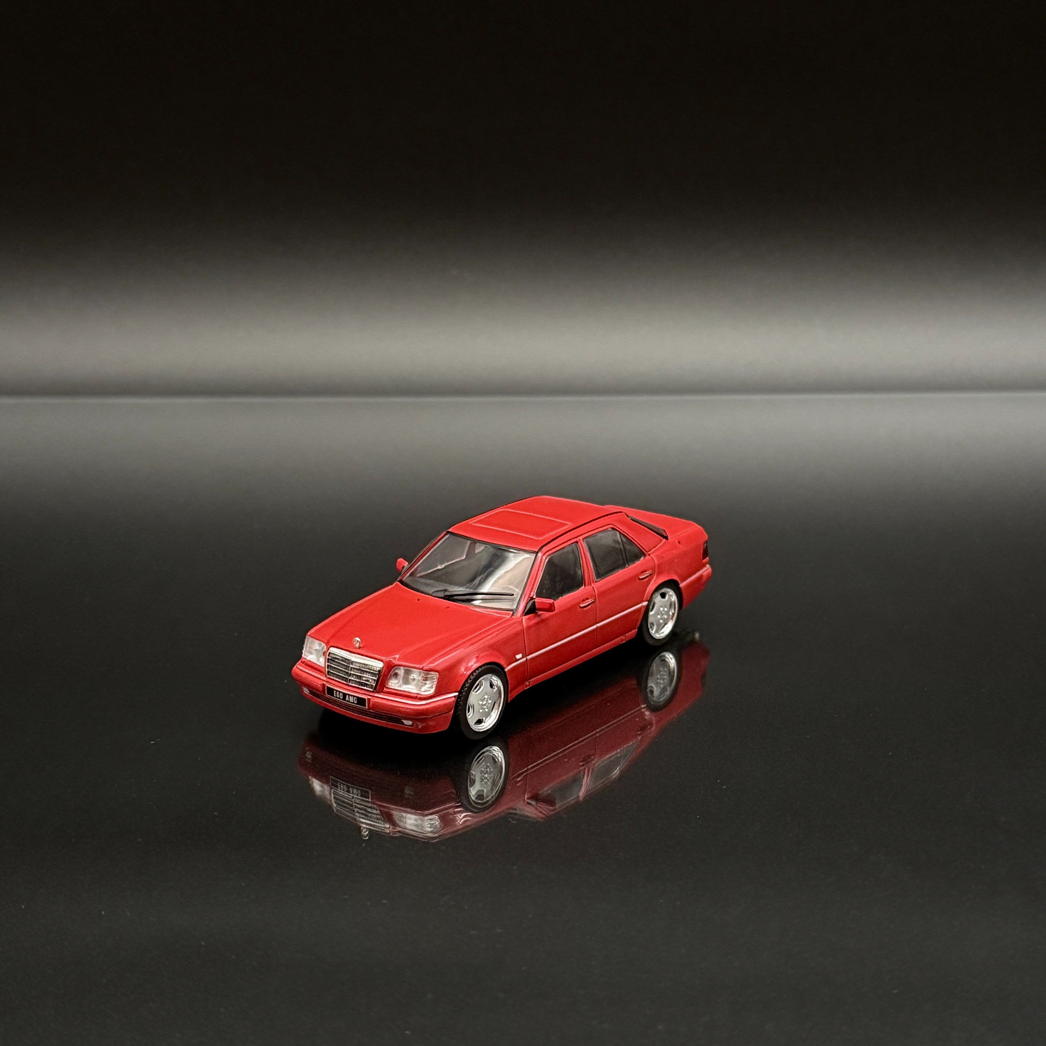 Mercedes-Benz E60 AMG W124 1994 Signal Red 1:43 Classic Performance Model