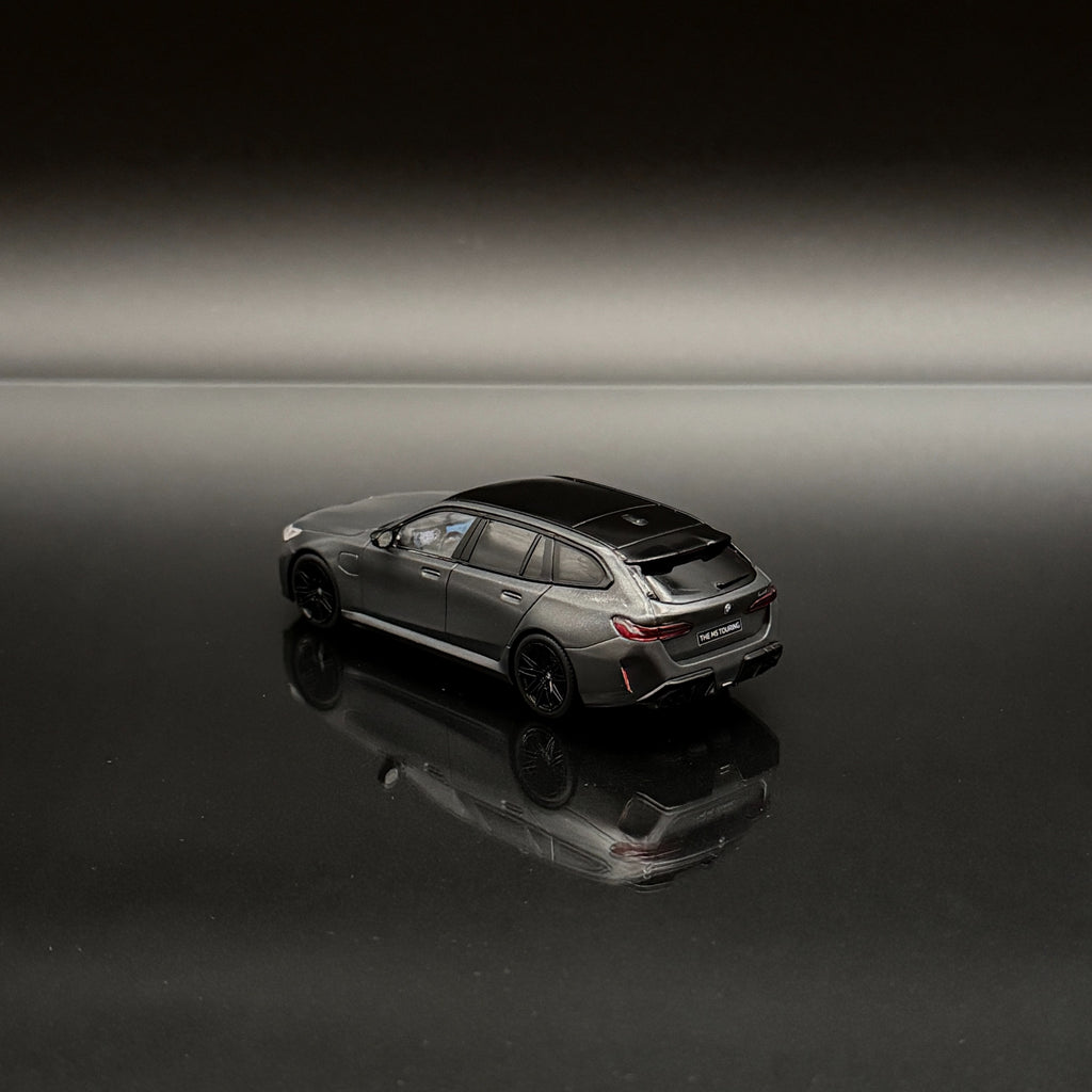 BMW M5 Touring 2024 Frozen Deep Grey 1:43 Solido Premium Model Car