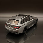 BMW 530e 旅行车 G31 M Sport 1:18 GT Spirit GT485 2023 灰色豪华模型