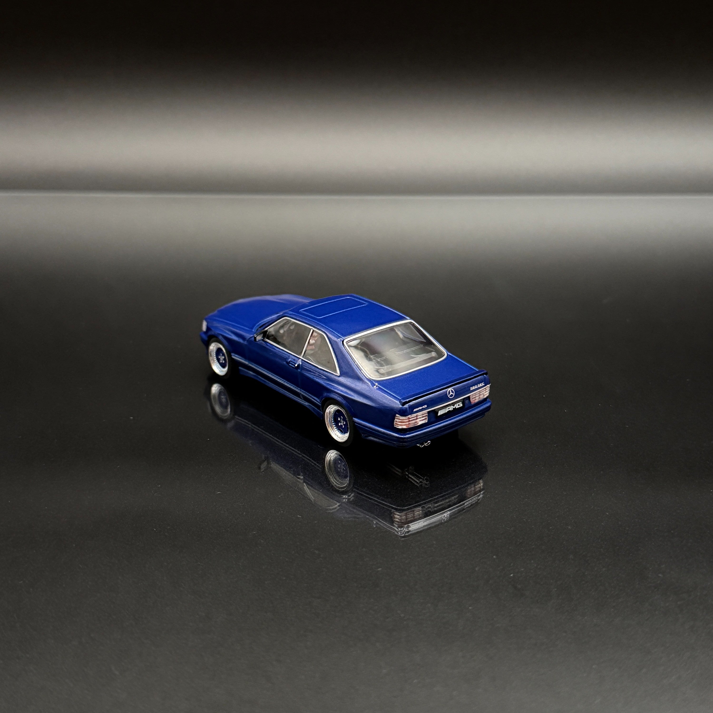 Mercedes-Benz 560 SEC AMG Widebody 1990 Linarite Blue Pearl 1:43 Model Car