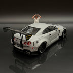 Nissan GT-R R35 Liberty Walk 2.0 2024 灰色 1:18 Solido 宽体模型车