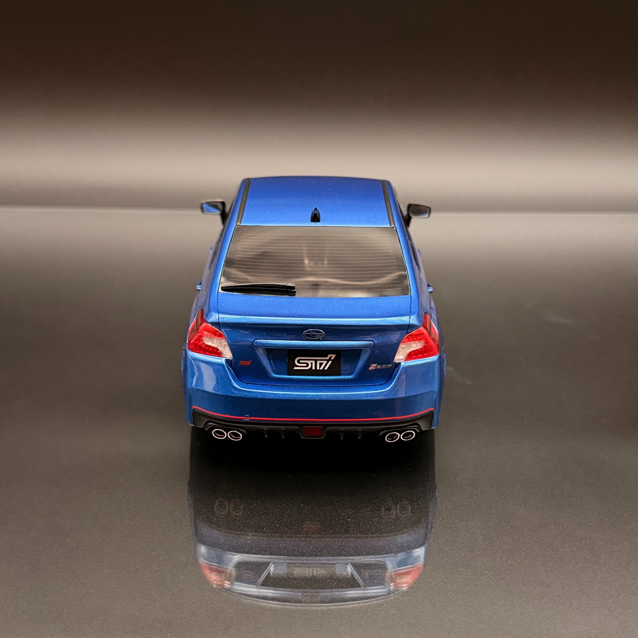 1:18 SUBARU WRX STI S207 WR 珠光蓝 2015 OTTO OT1182