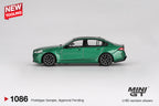 BMW M5 (G90) Isle of Man Green Metallic 2024 1:64 Diecast Modell