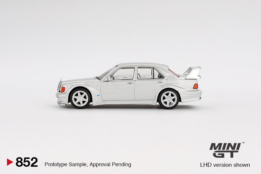Mercedes-Benz 190E 2.5-16 Evolution II Astralsilber 1:64 Diecast-Modell