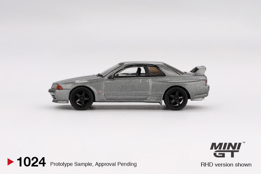 Nissan Skyline GT-R (BNR32) NISMO CRS Version Dark Metal Gray Diecast-Modell im Maßstab 1:64