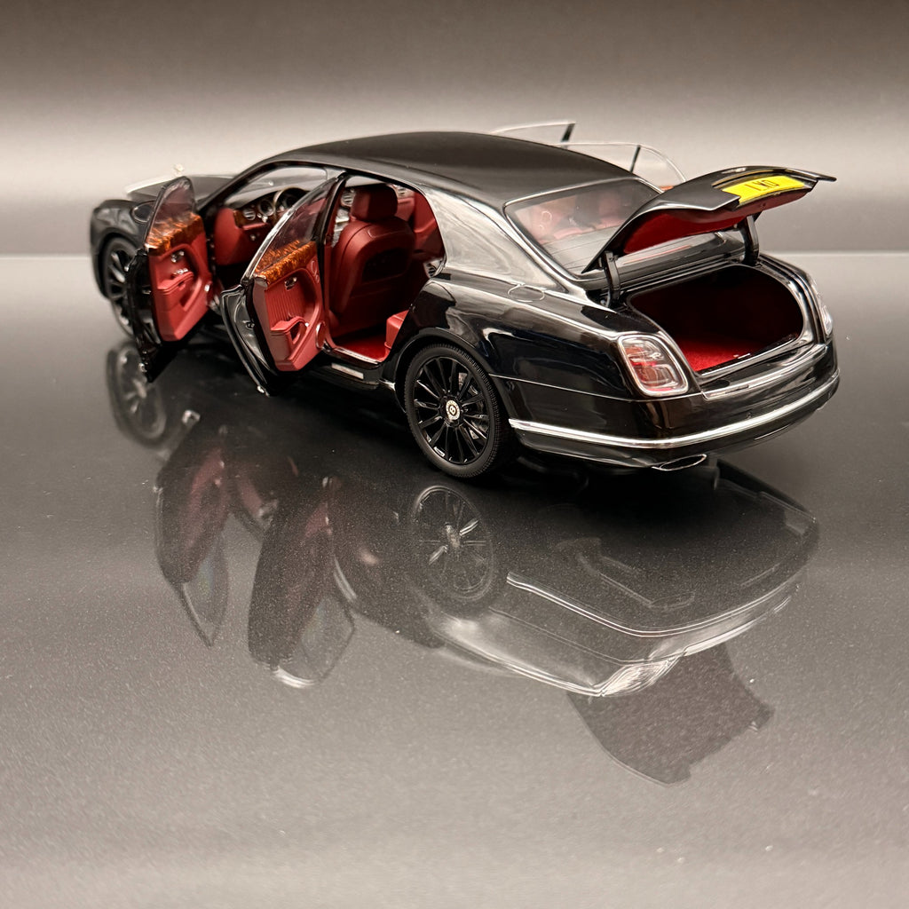 Almost Real Bentley Mulsanne 2017 1:18 Gold Black Luxury Diecast Model Collectible