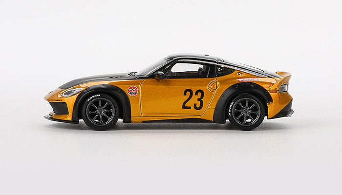 Nissan Z LB★Nation Works LB Gold 1:64 Modellauto