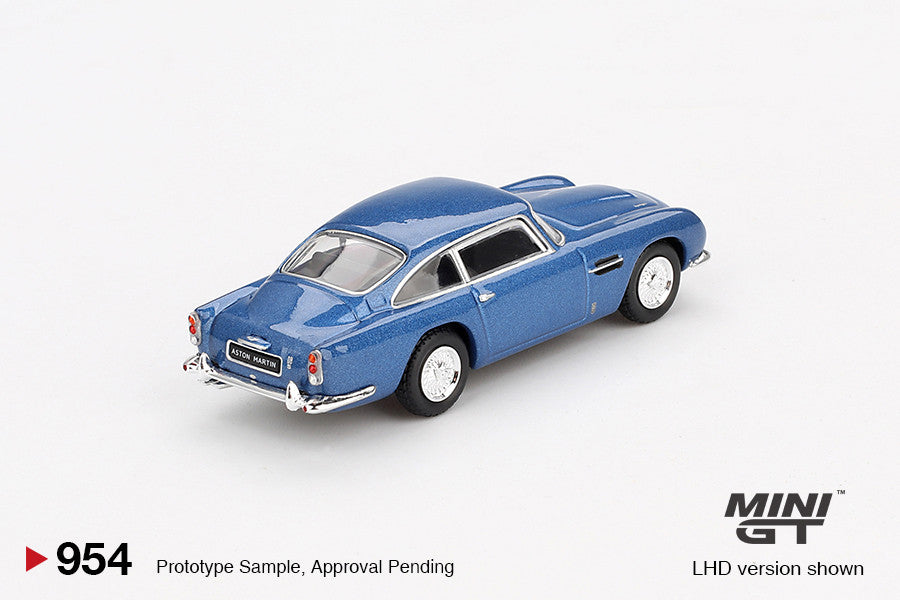 Aston Martin DB5 Sierra Blau 1:64 Diecast-Modell
