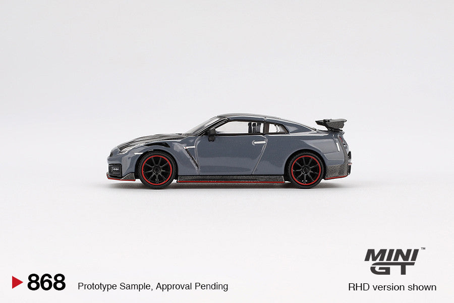 Nissan GT-R NISMO 2024 NISMO Stealth Gray 1:64 Modellauto