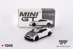 Nissan GT-R NISMO 2024 Brilliant White Pearl 1:64 Modellauto Die-Cast